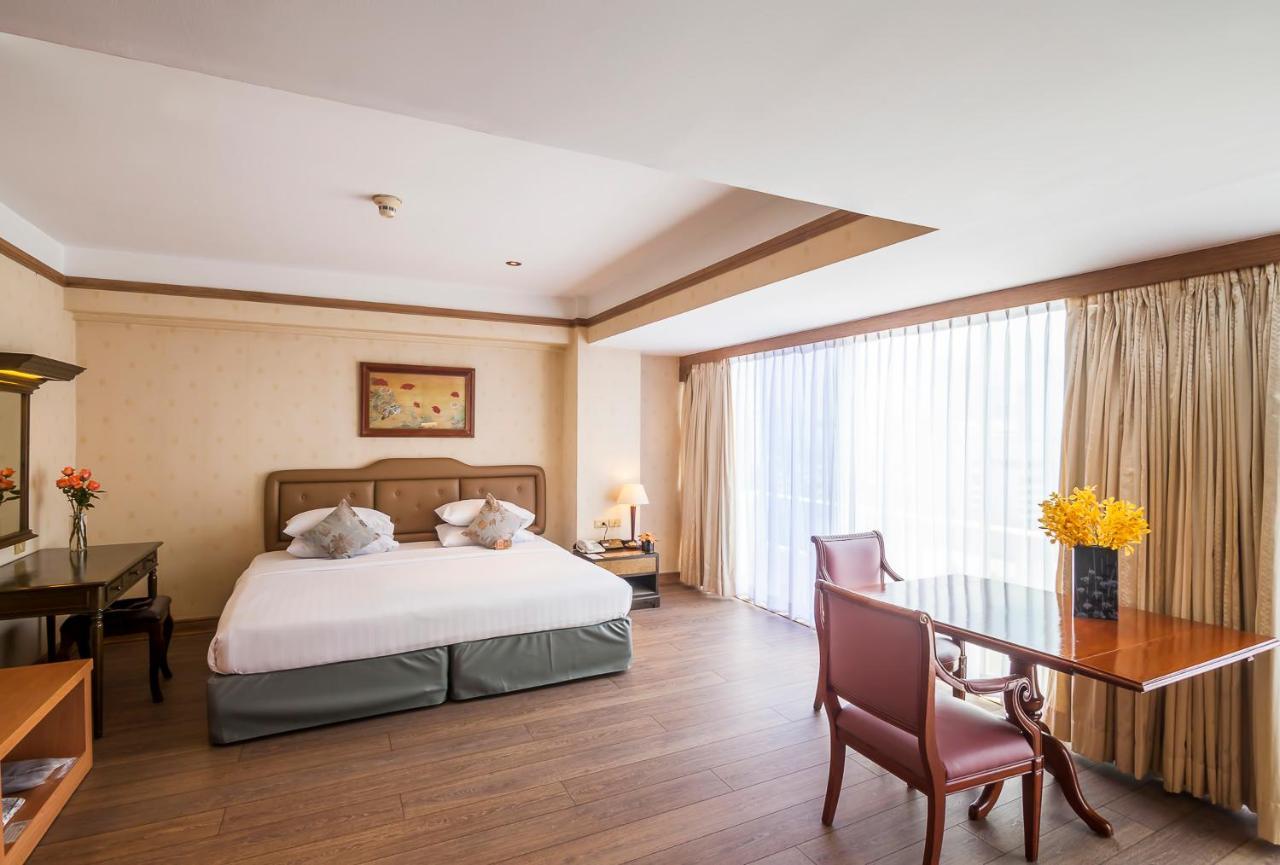Deluxe Suite Balcony
