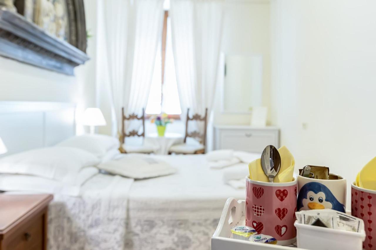 Tweepersoonskamer met een Eigen Externe Badkamer