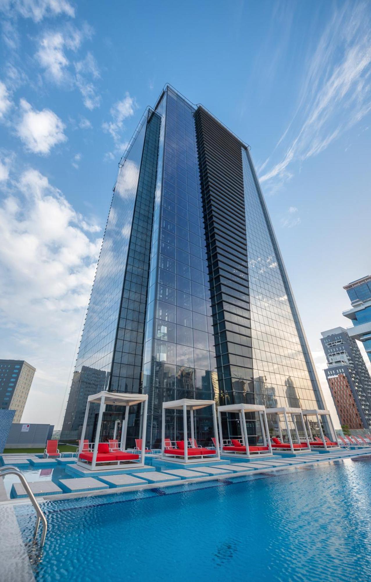Deluxe Room Partial Canal View access to Hotel's private beach at Palm Jumeirah,1219569181:JPEG