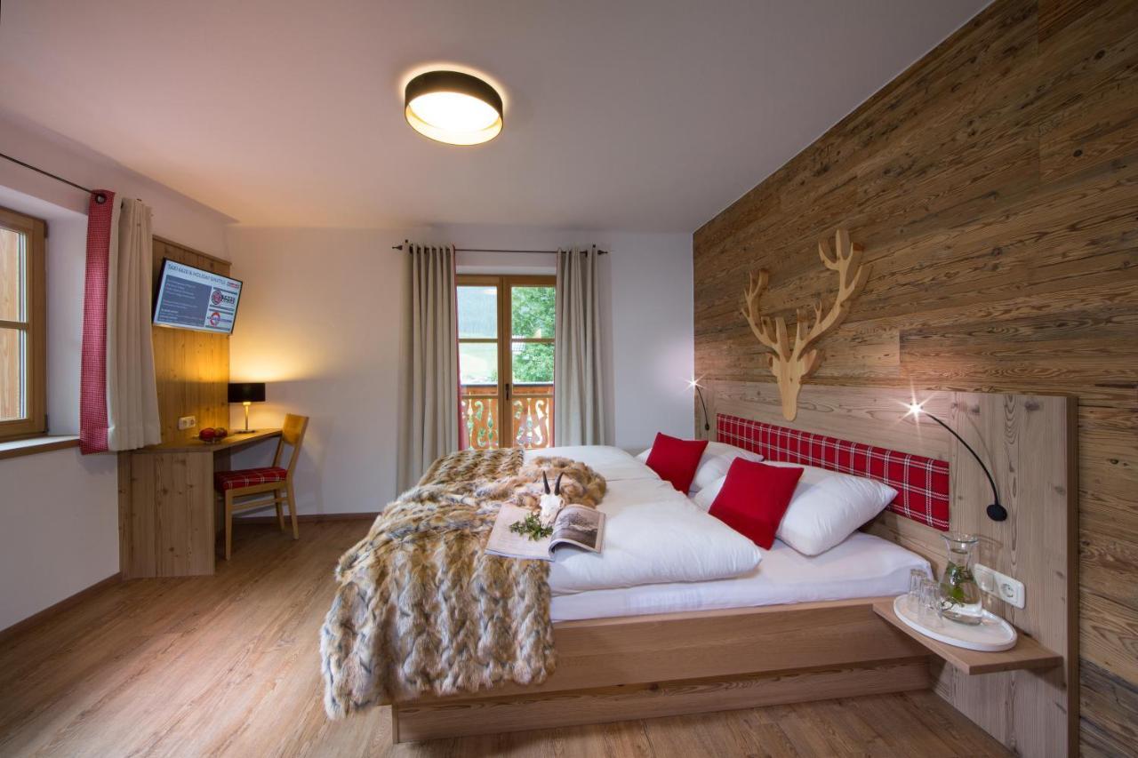 Deluxe five-bedroom Chalet Sauna