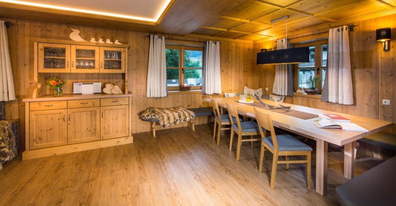 Deluxe five-bedroom Chalet Sauna
