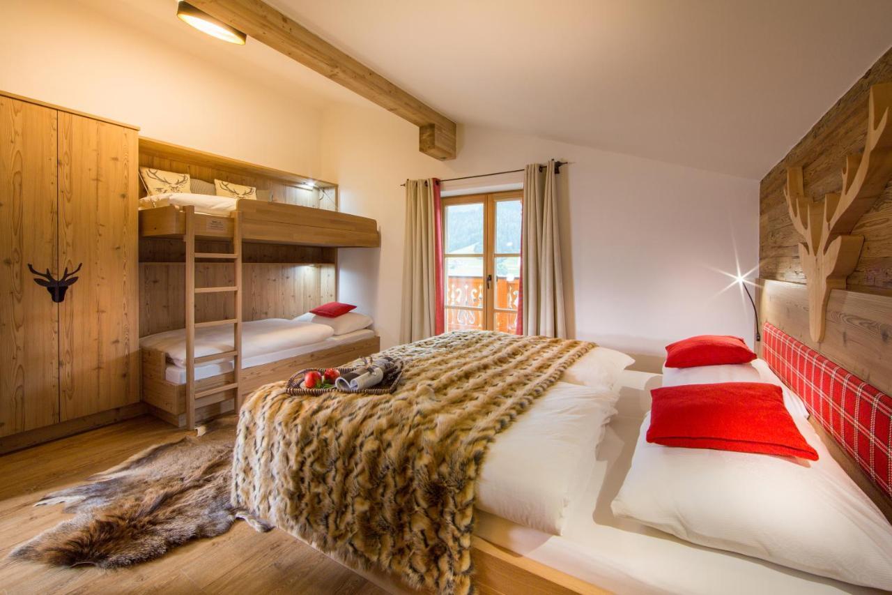 Deluxe five-bedroom Chalet Sauna