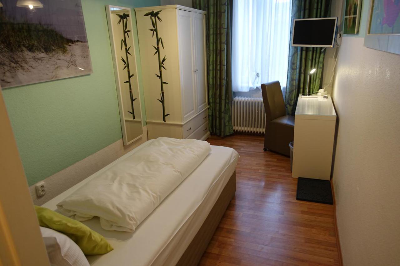 Single Room,762733111:JPEG