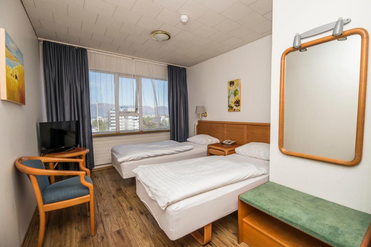 Twin Room Private Bathroom