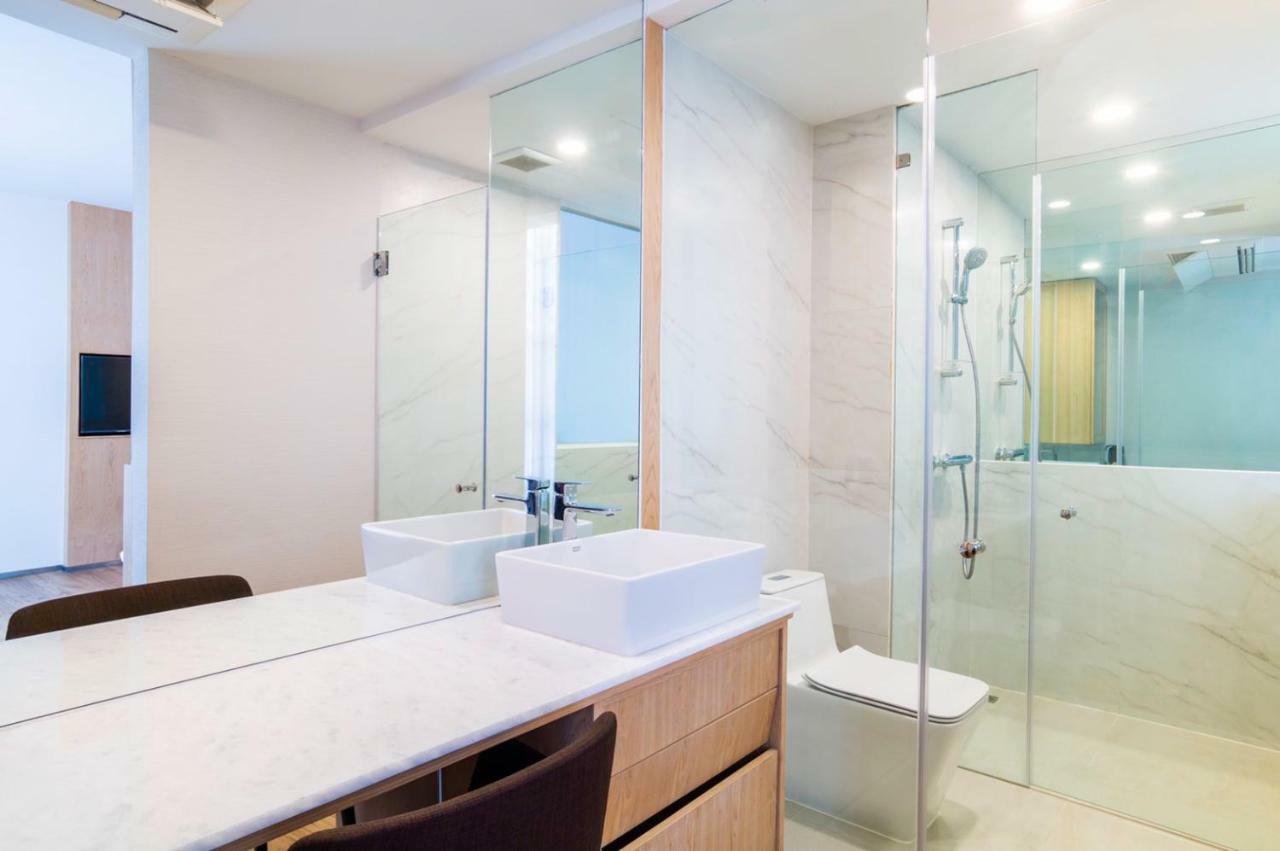 Deluxe Double Room City View