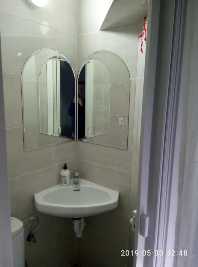 Double Room Private Bathroom