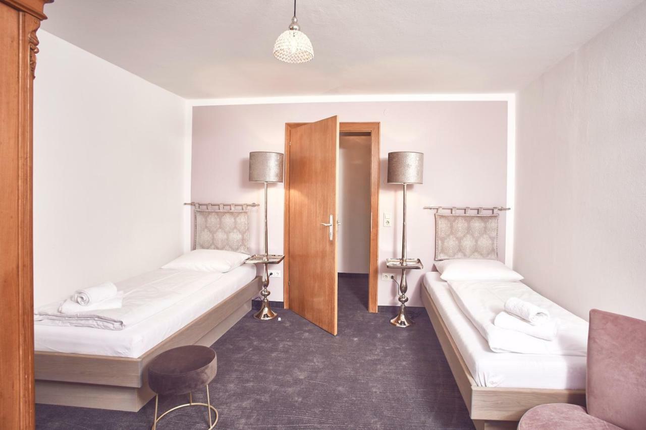 Tweepersoonskamer met 2 Aparte Bedden
