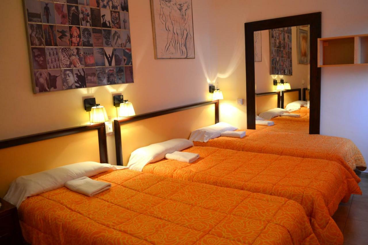 Tweepersoonskamer met Extra Bed (3 volwassenen) en een badkamer