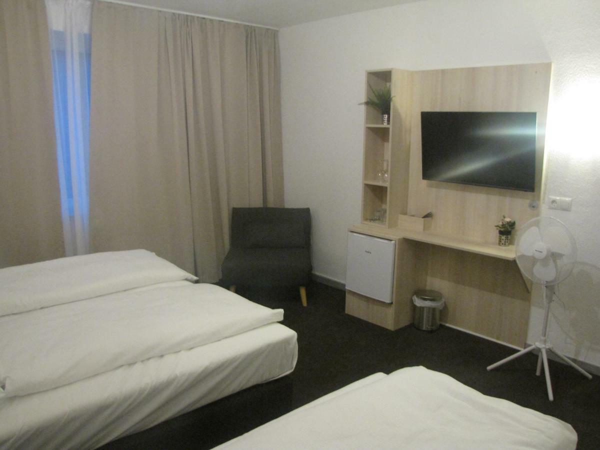 Vierpersoonskamer met Badkamer