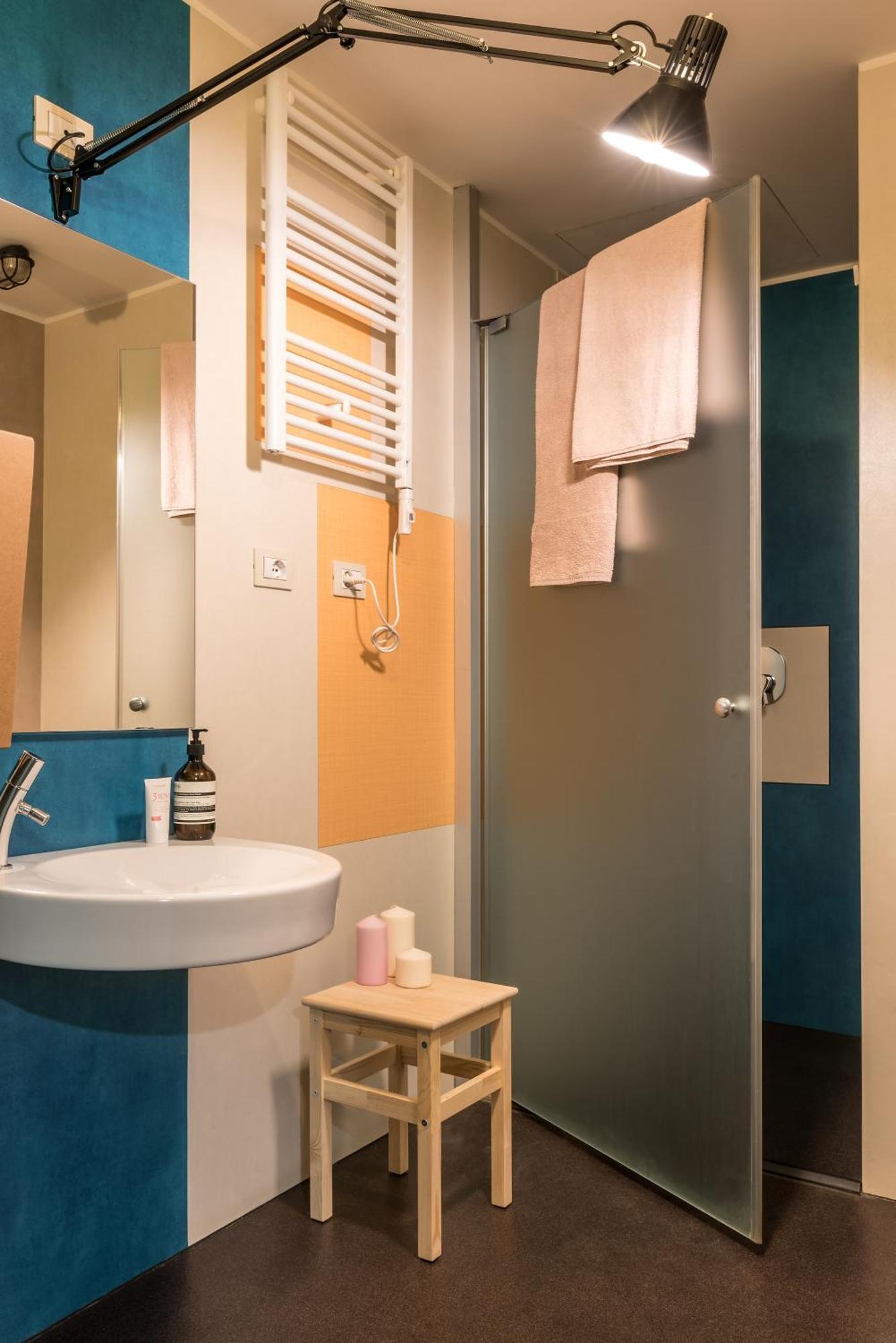 Vierpersoonskamer met Eigen Externe Badkamer