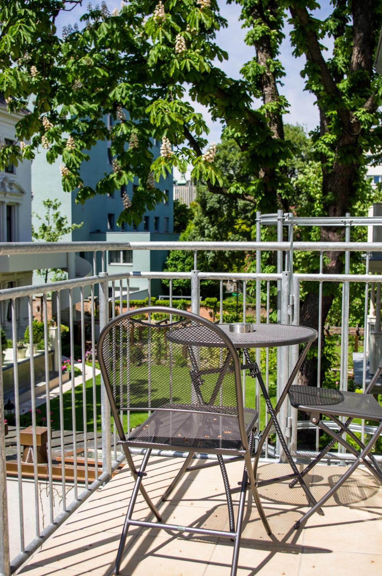 Junior Suite met Uitzicht op de Tuin