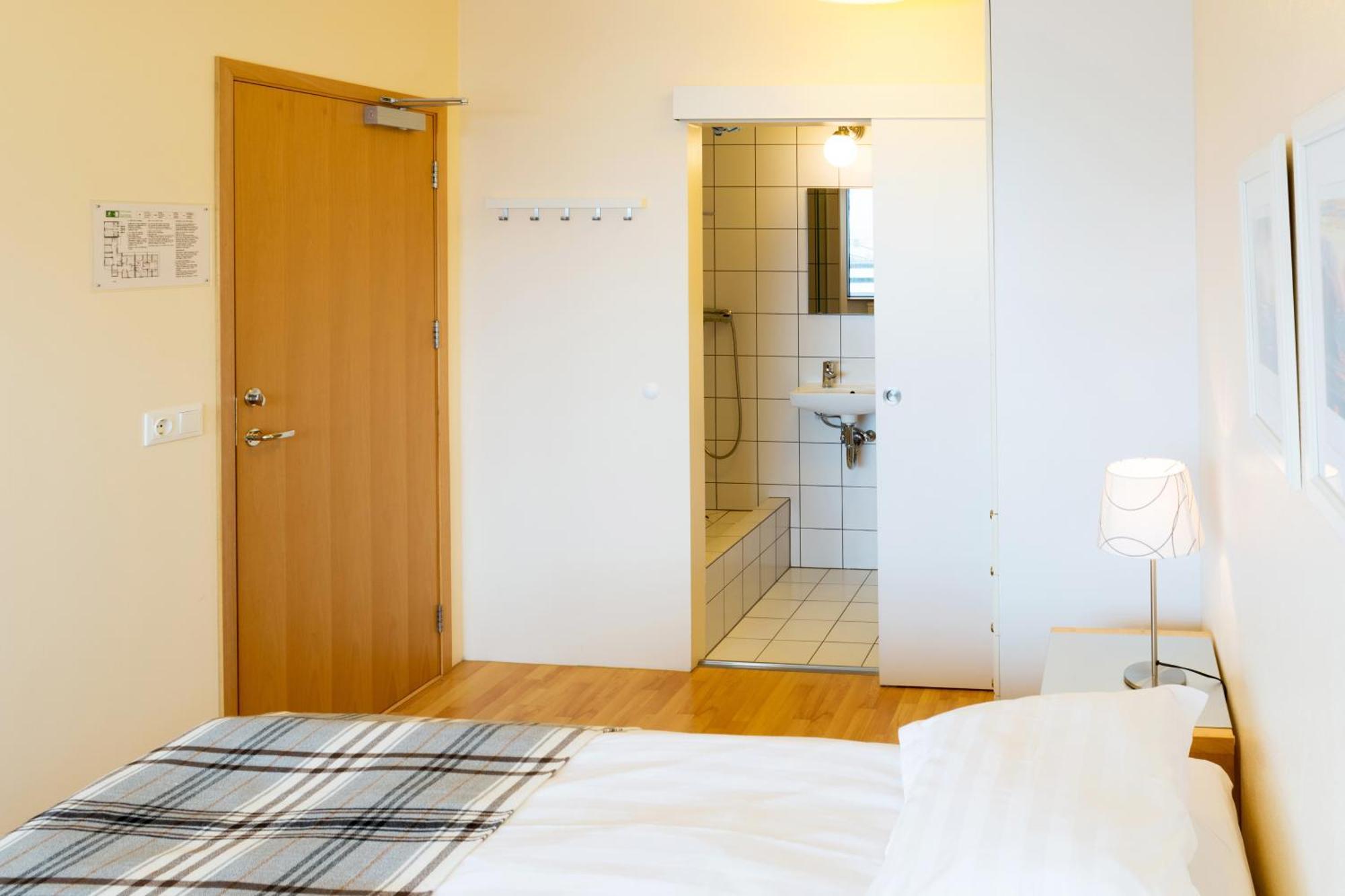 Twin Room Private Bathroom