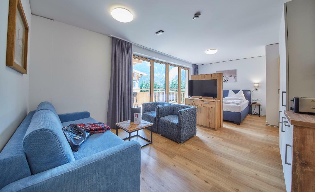 One-Bedroom Apartment Sauna