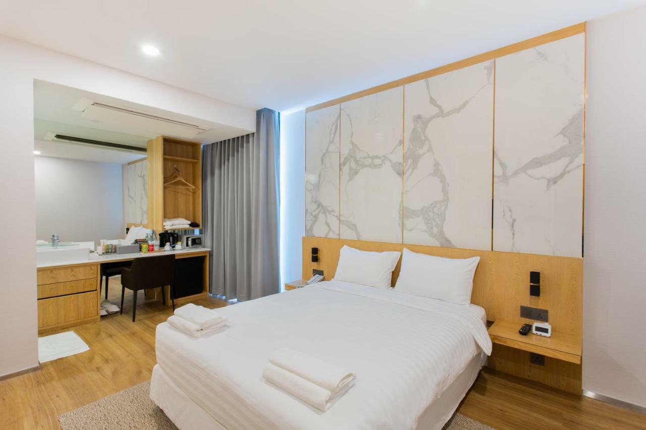 Large Double Room