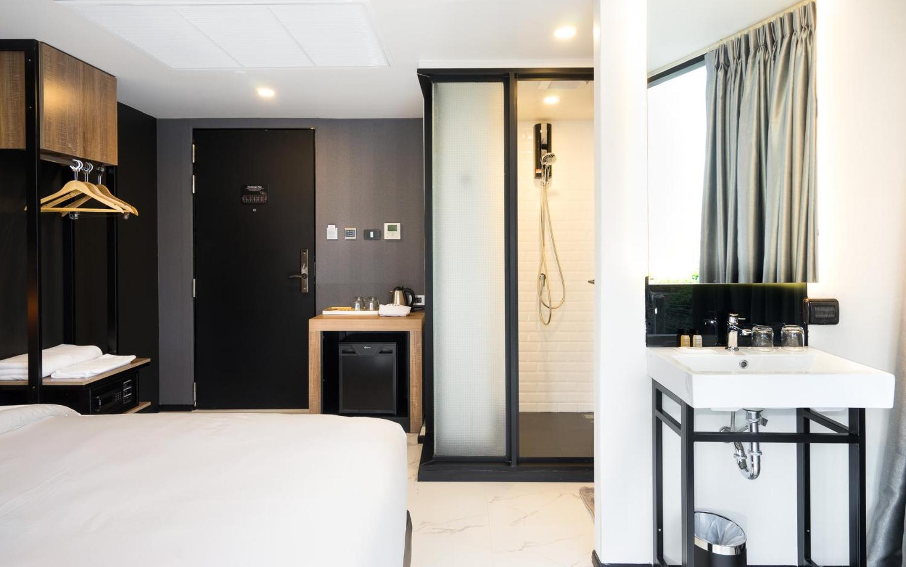 Corner Suites