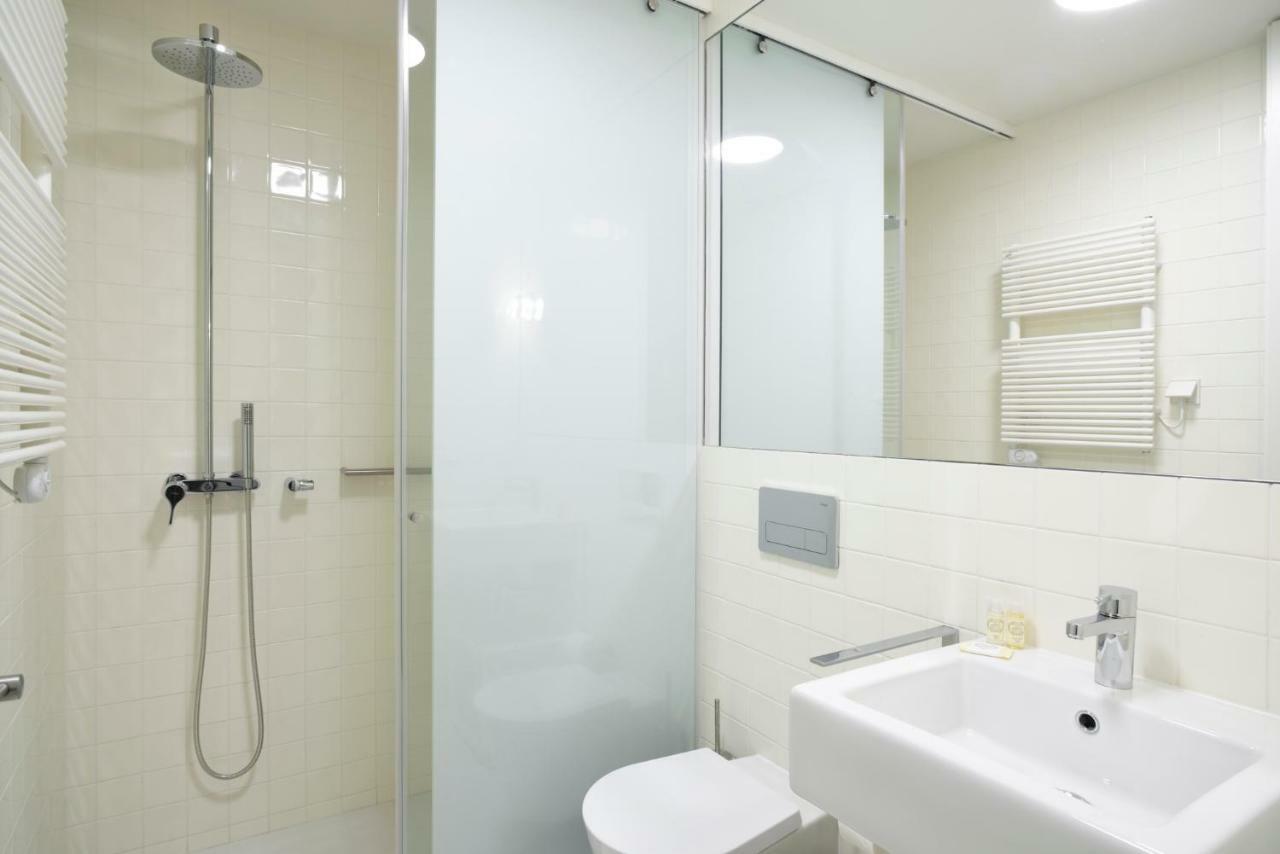 Tweepersoonskamer met Eigen Badkamer en Balkon
