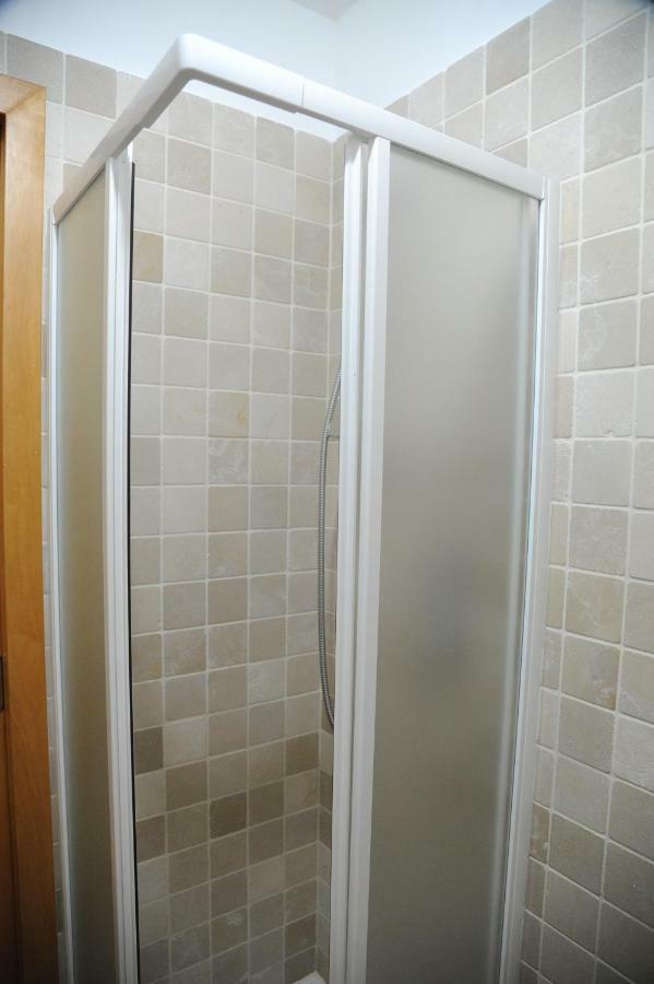Eenpersoonskamer met Externe Eigen Badkamer