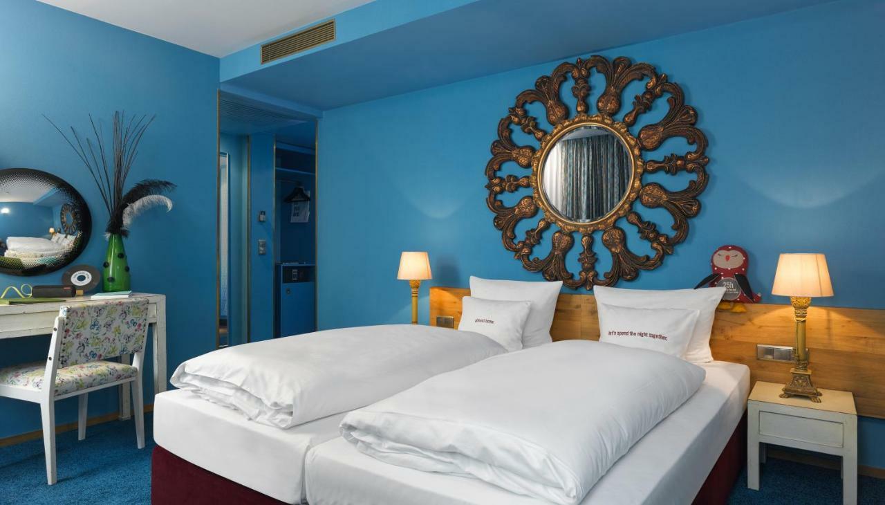 Medium West