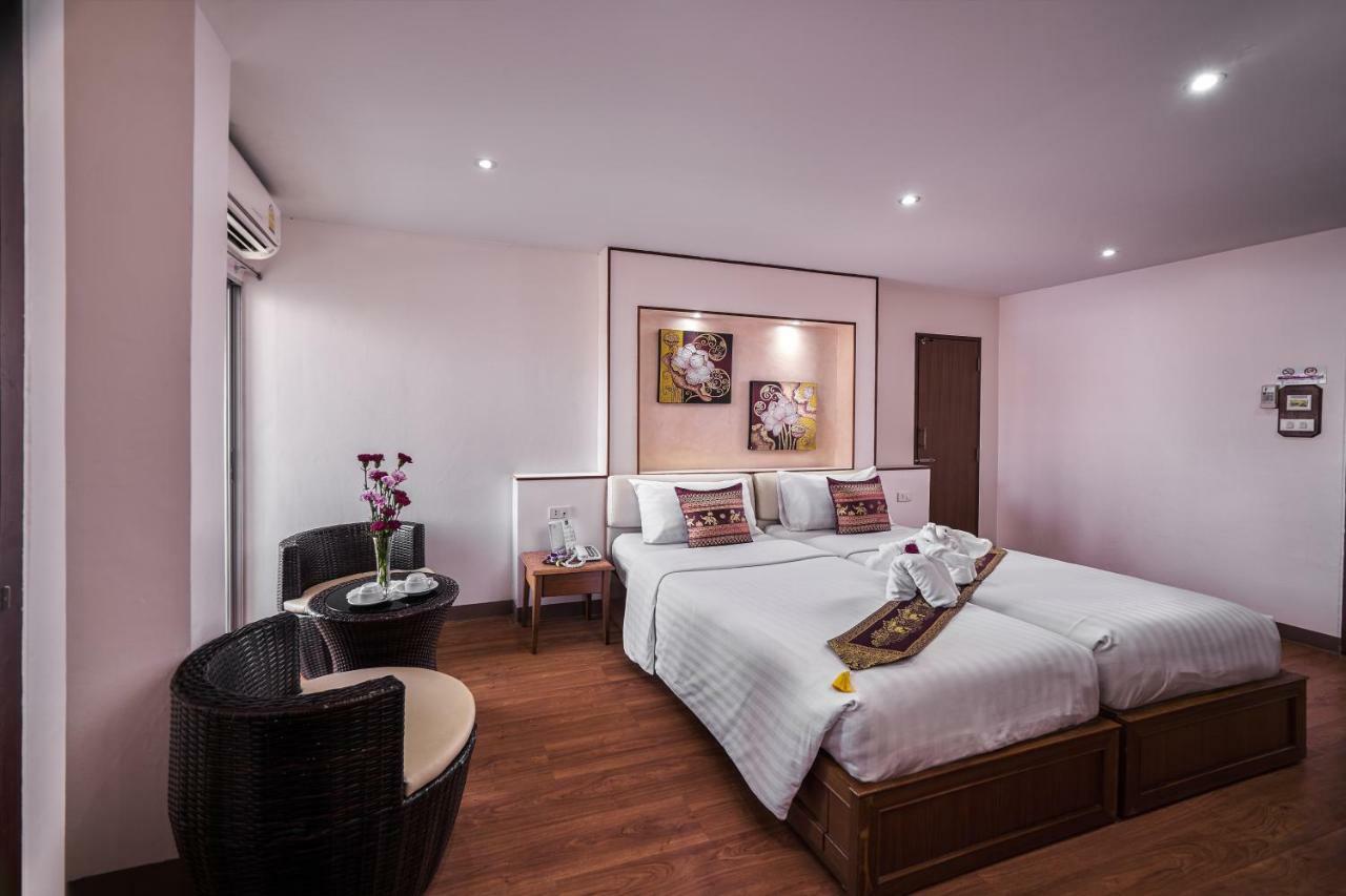 Deluxe Family Room