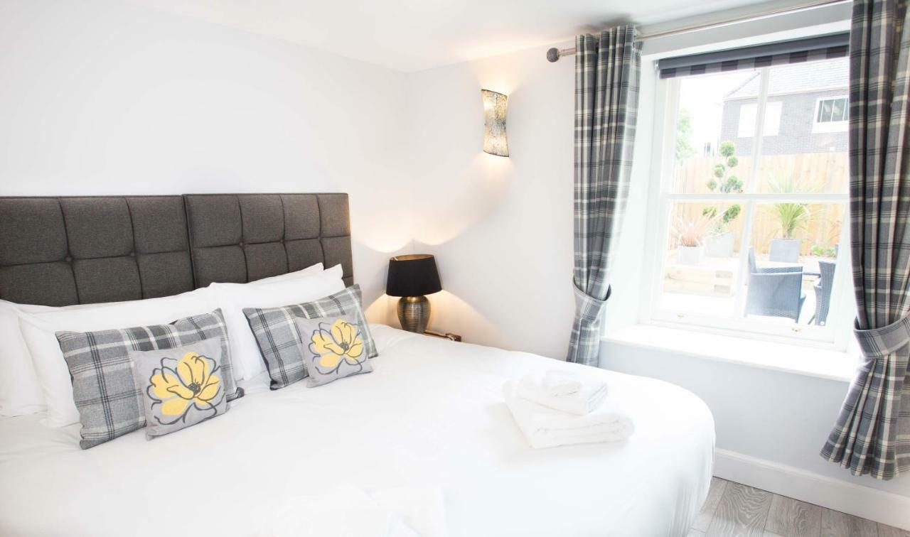 Luxury One-Bedroom Apartment