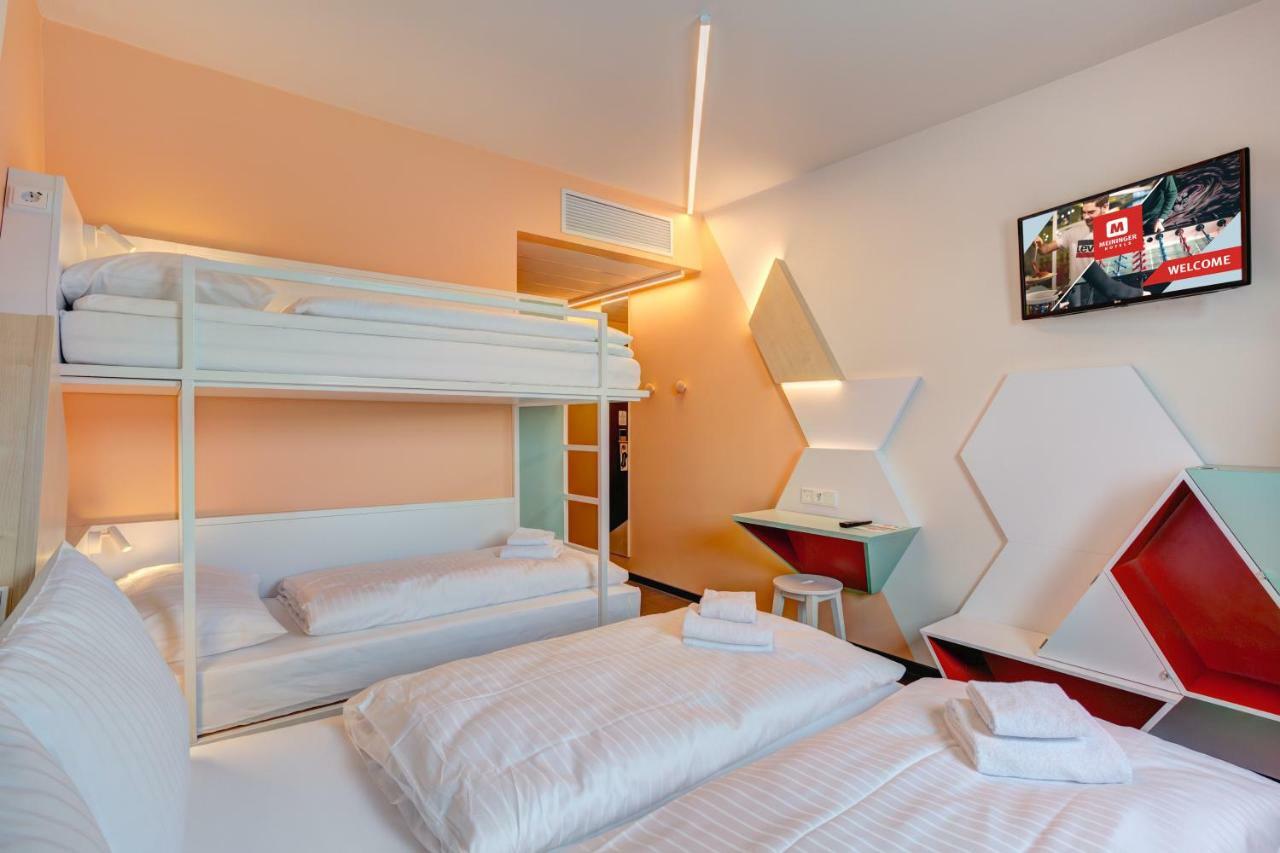 Bed in een Vrouwenslaapzaal met 4 Bedden (Alleen Volwassenen)