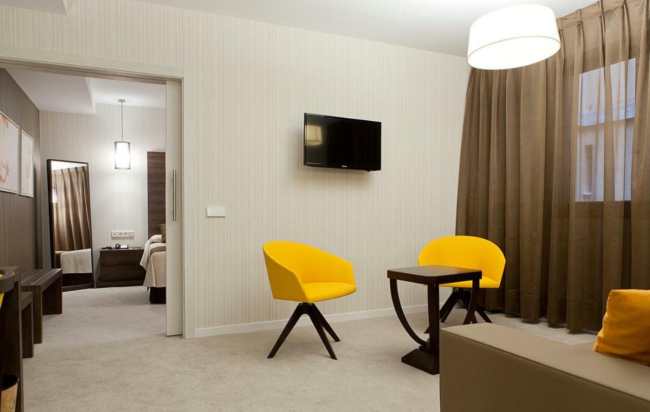 Superior Family Room