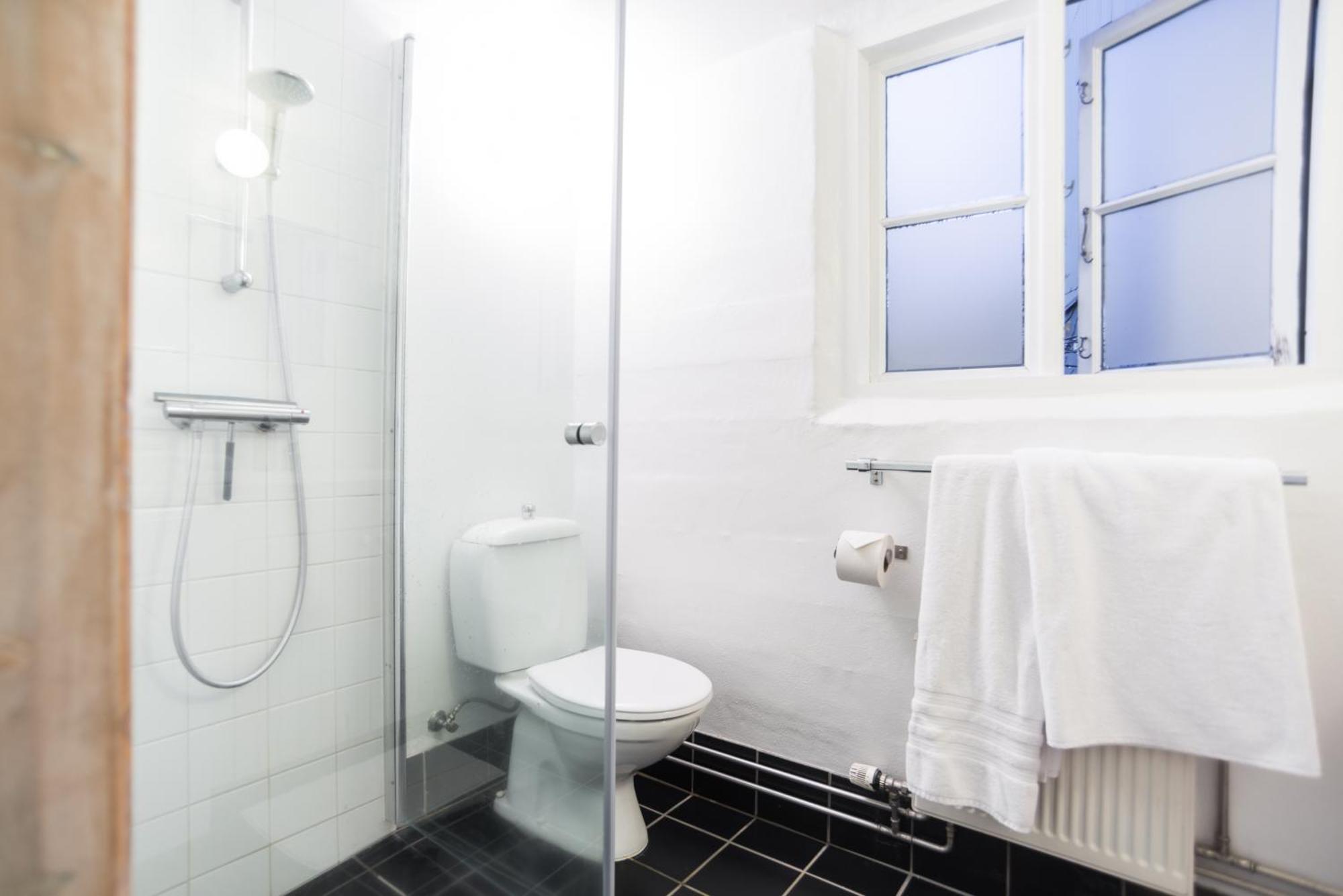 Double Room Private Bathroom