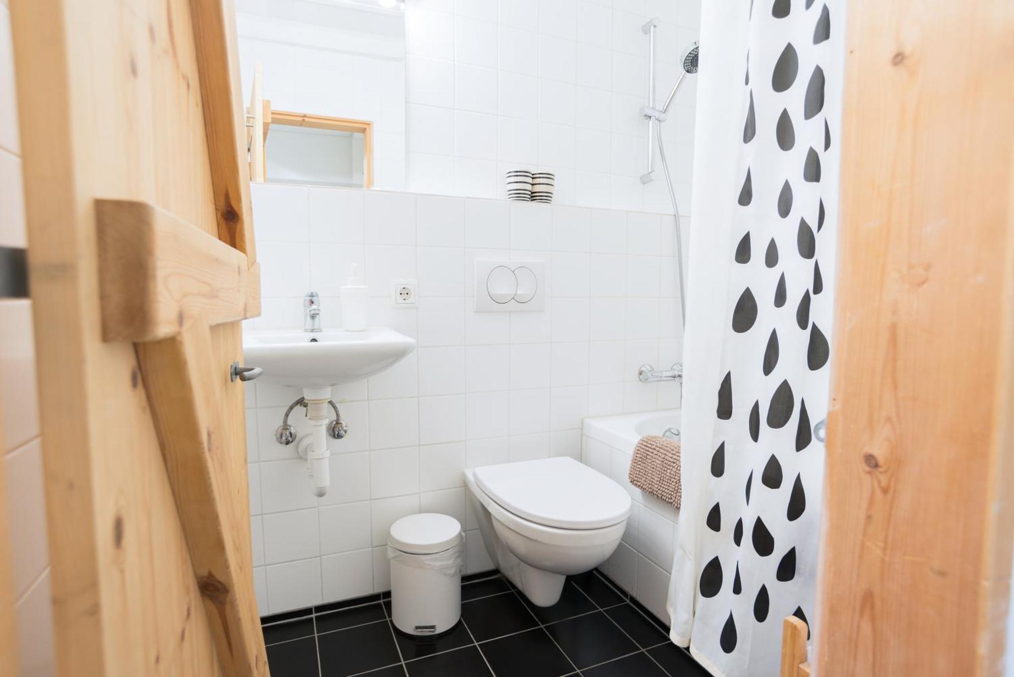 Double Room Private Bathroom