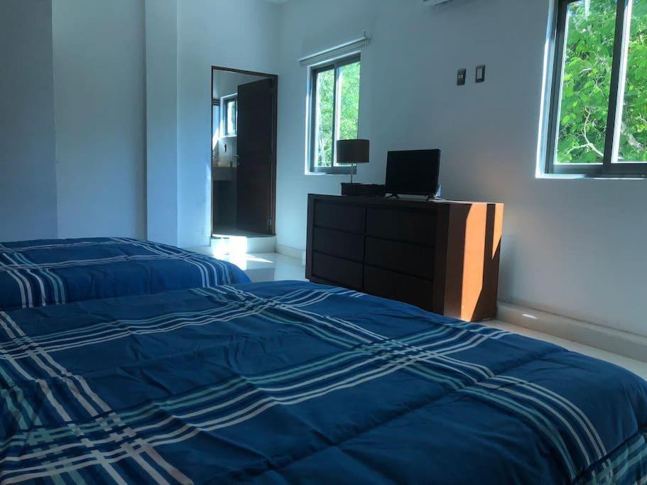 Driepersoonskamer met Eigen Externe Badkamer