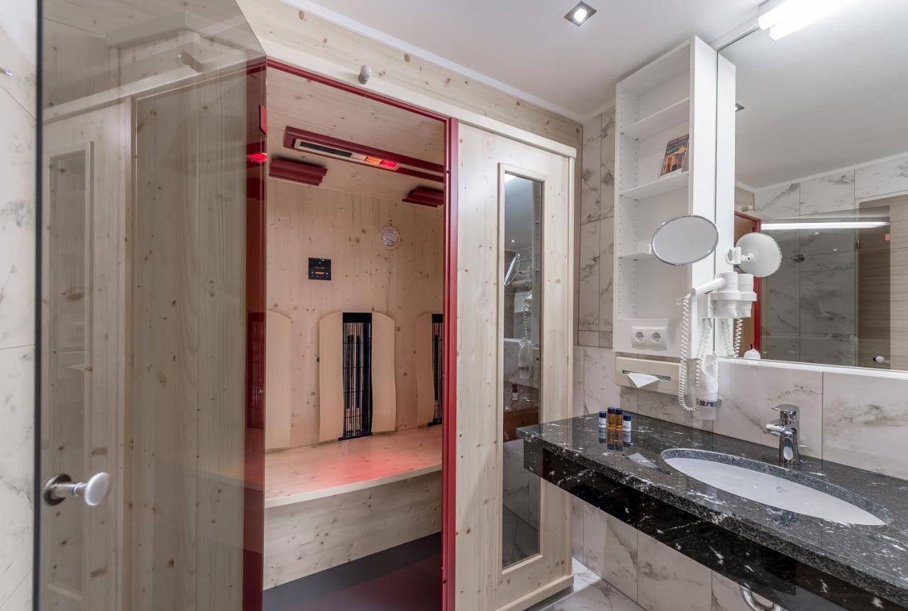 Junior Suite Infrared Cabin