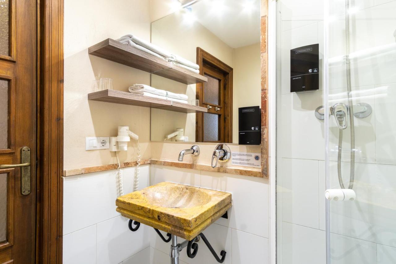 Interior Standard Double Room