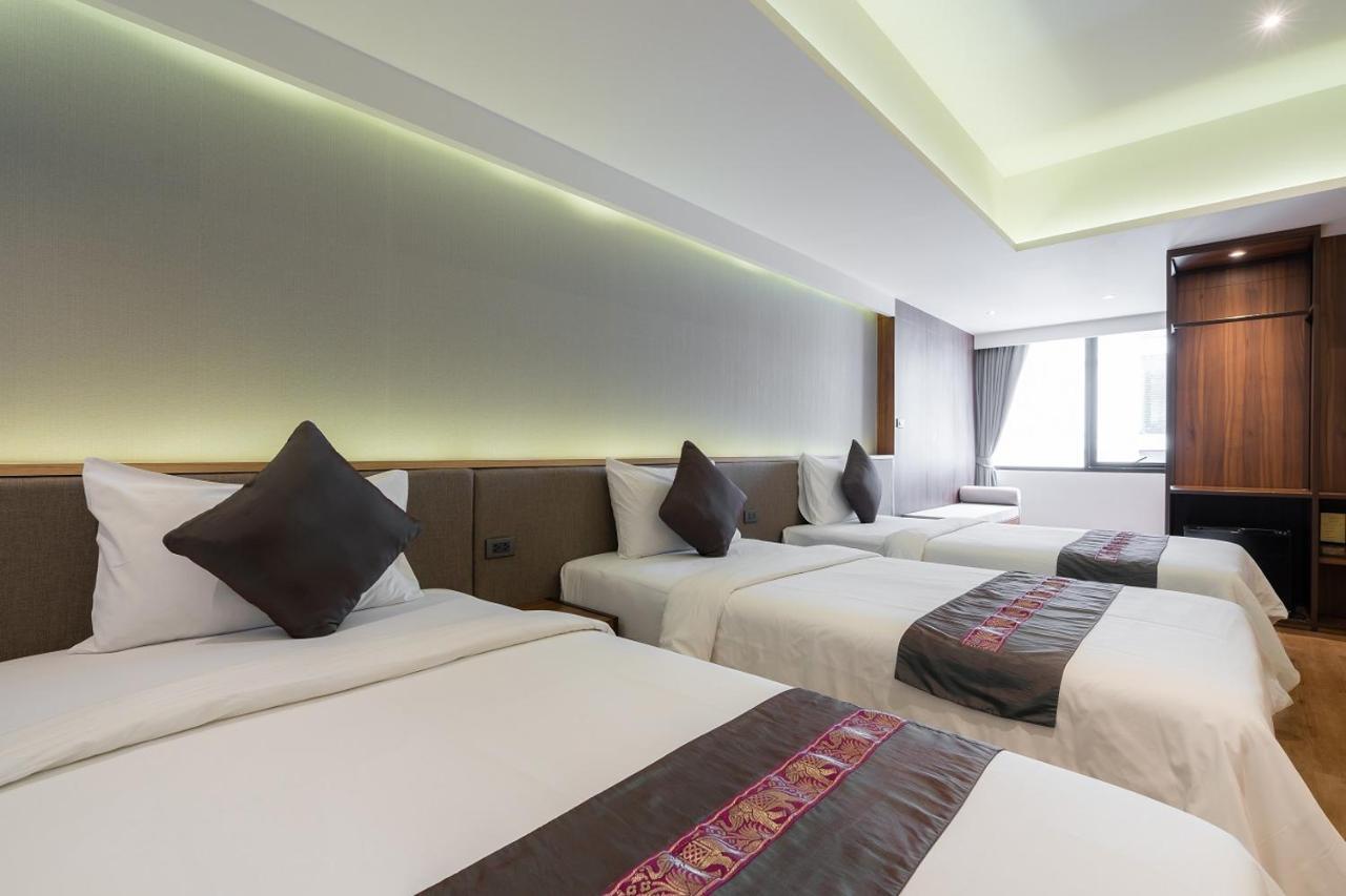 Family triple room