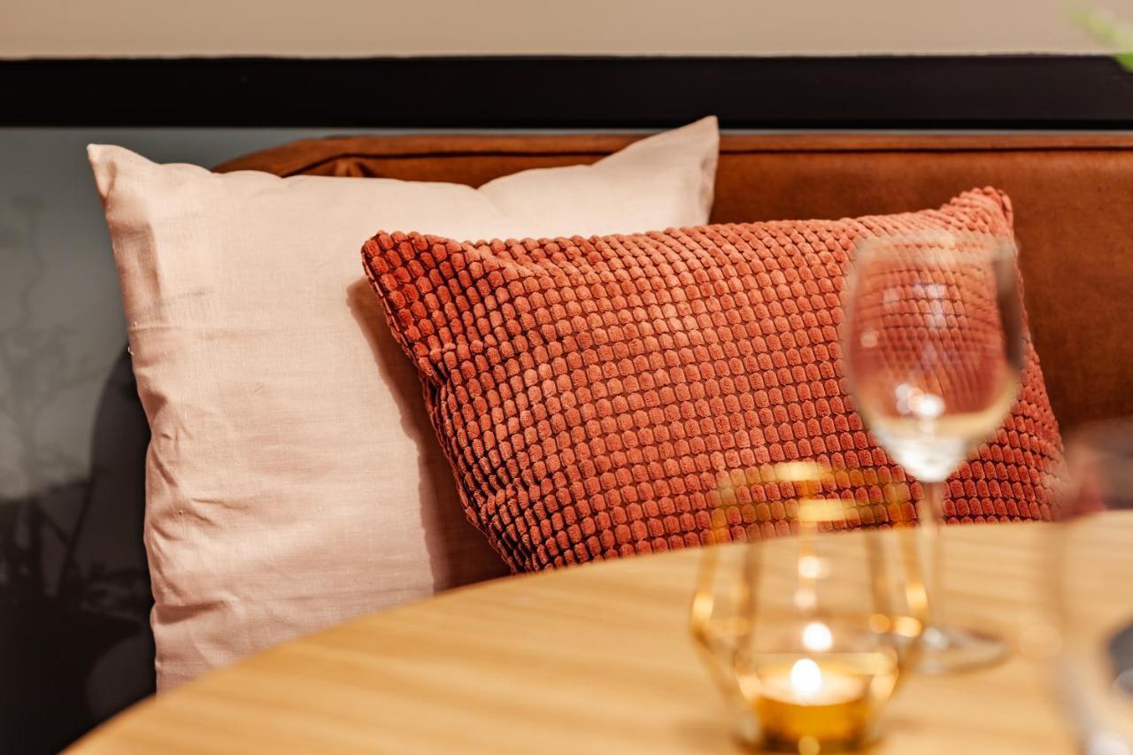 Duplex Studio,972499738:JPEG