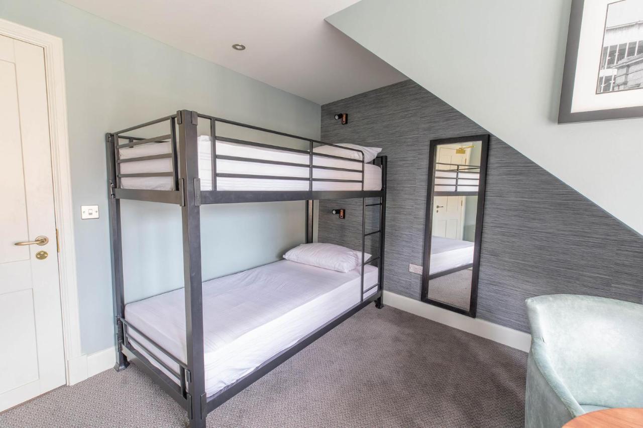 Deluxe Family Suite