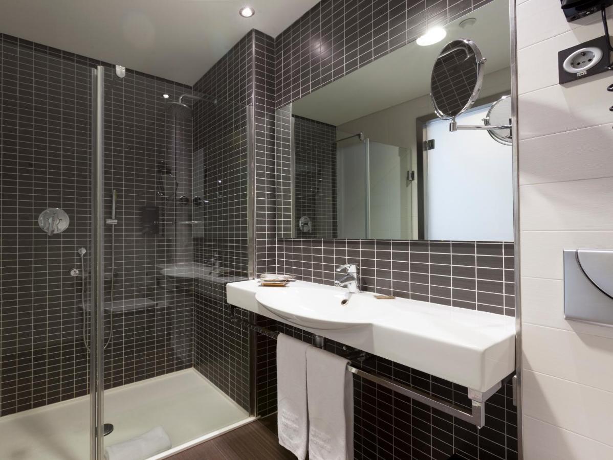 Double Room airport shuttle