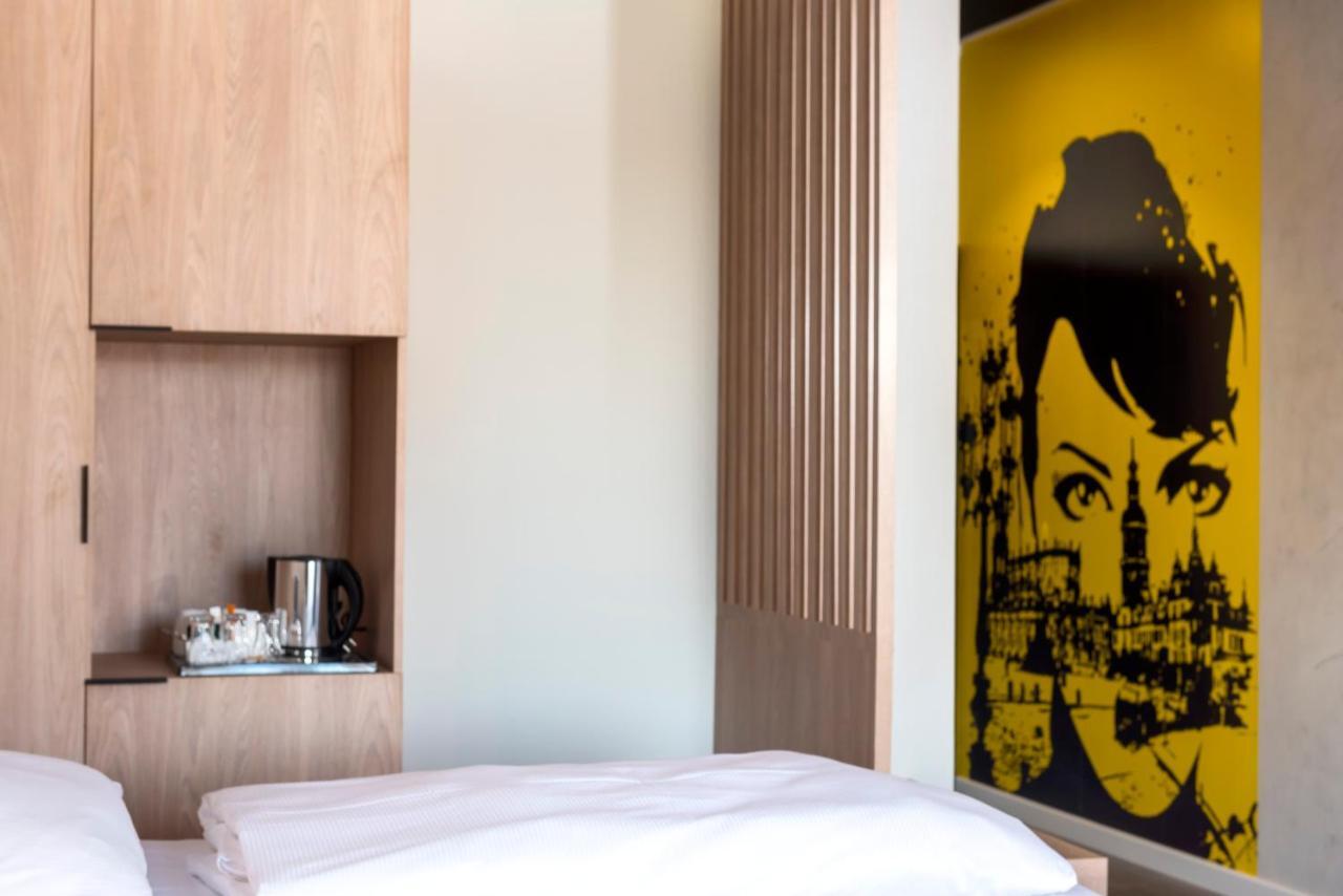 Triple Room (Double Bed + Single Bed)