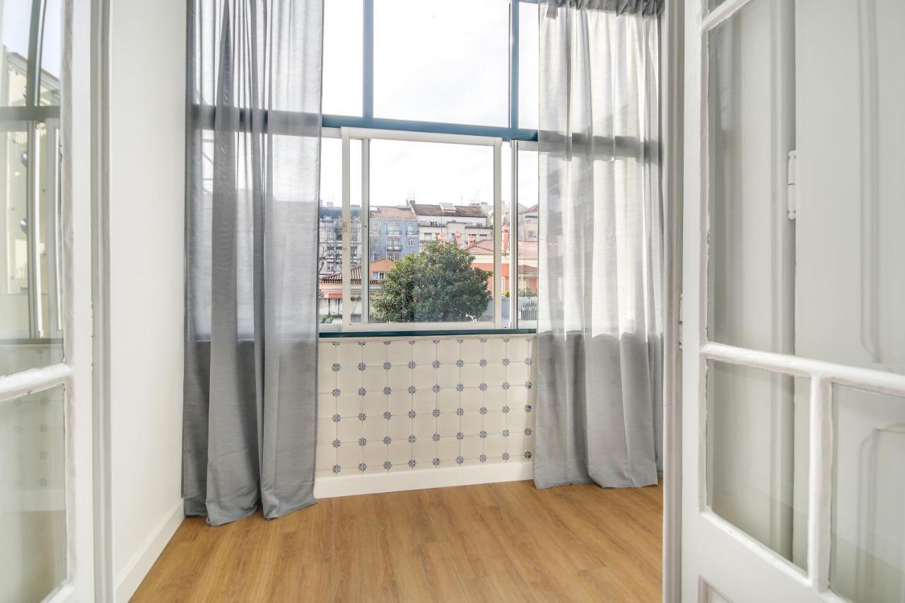 Superior Tweepersoonskamer met 1 of 2 Bedden en Uitzicht op het Zwembad