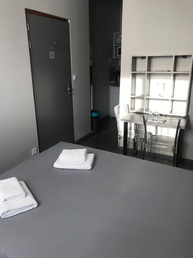 Deluxe Studio