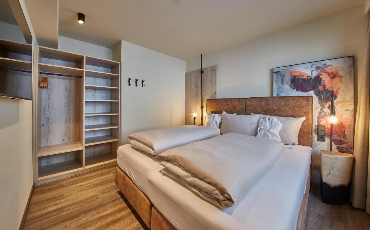Deluxe Two-Bedroom Apartment Infrared Sauna Forest View