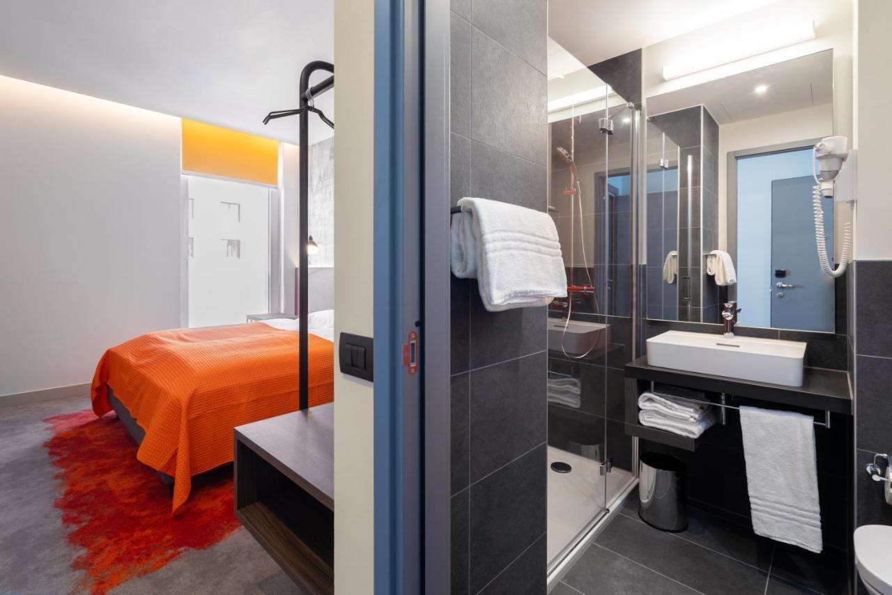 Kamer met 1 Tweepersoonsbed en 1 Stapelbed