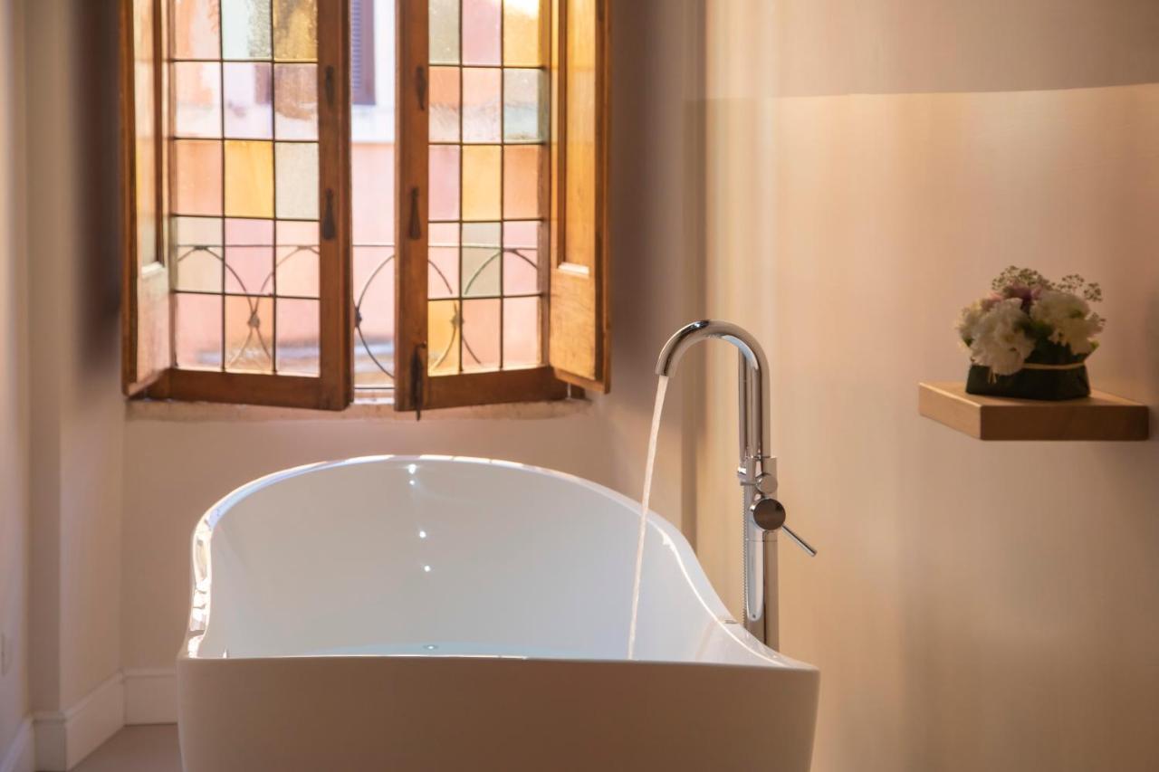 Kamer met Queensize Bed en Bubbelbad