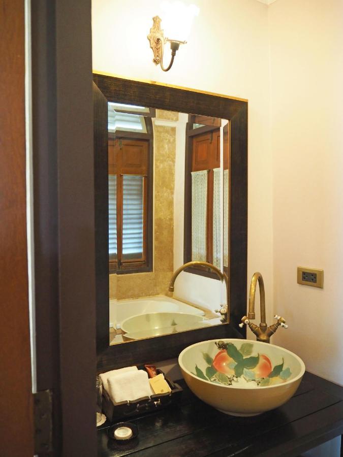Chao Phraya Suite Afternoon Tea