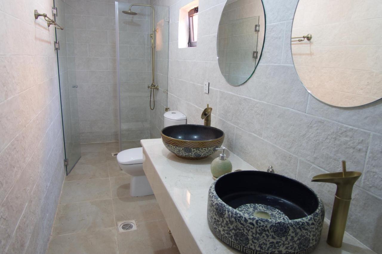 Quadruple Room Private Bathroom