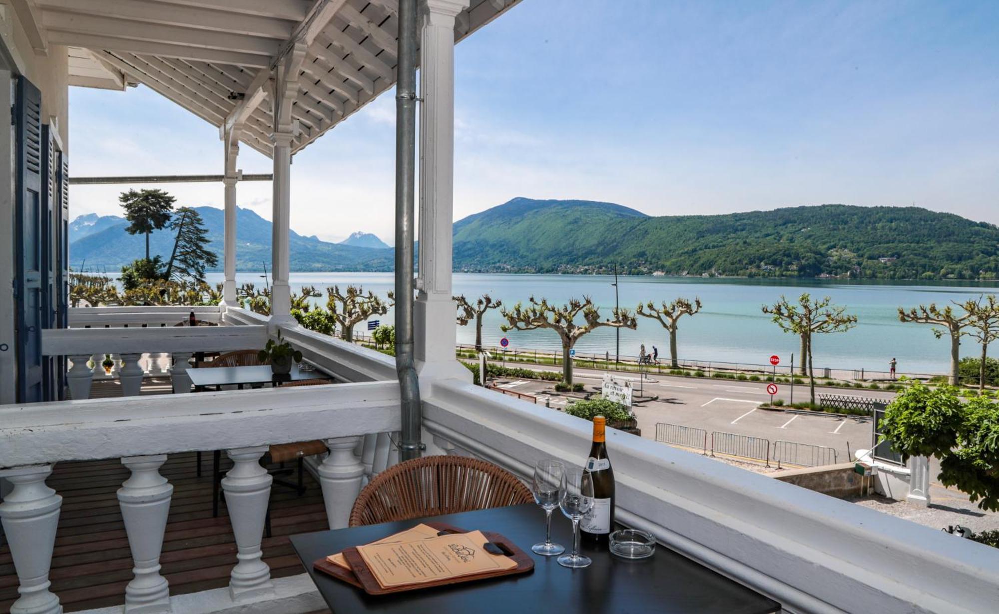 Superior Tweepersoonskamer met Balkon en Uitzicht op het Meer