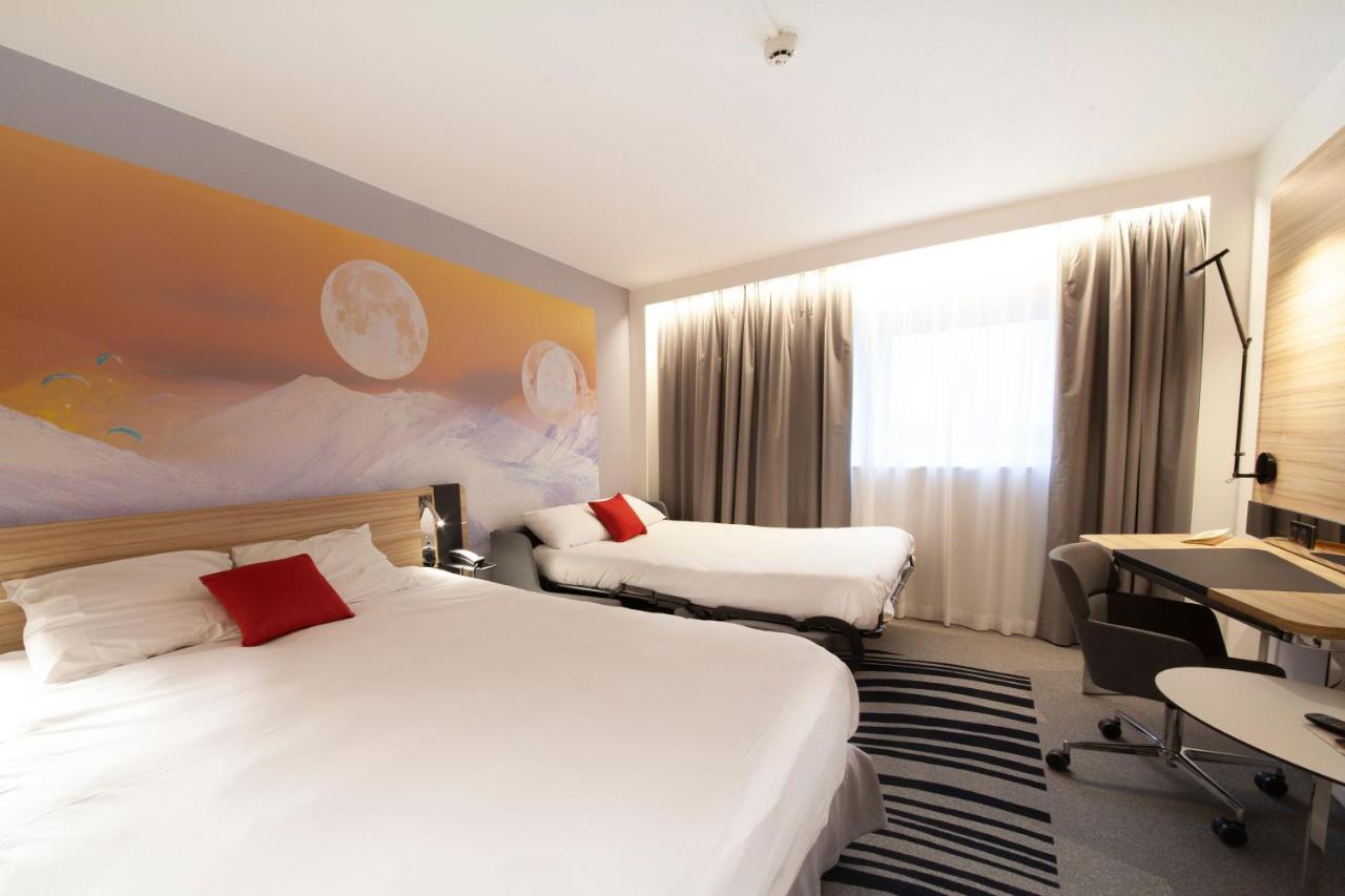 Superior Kamer met Queensize Bed en Slaapbank