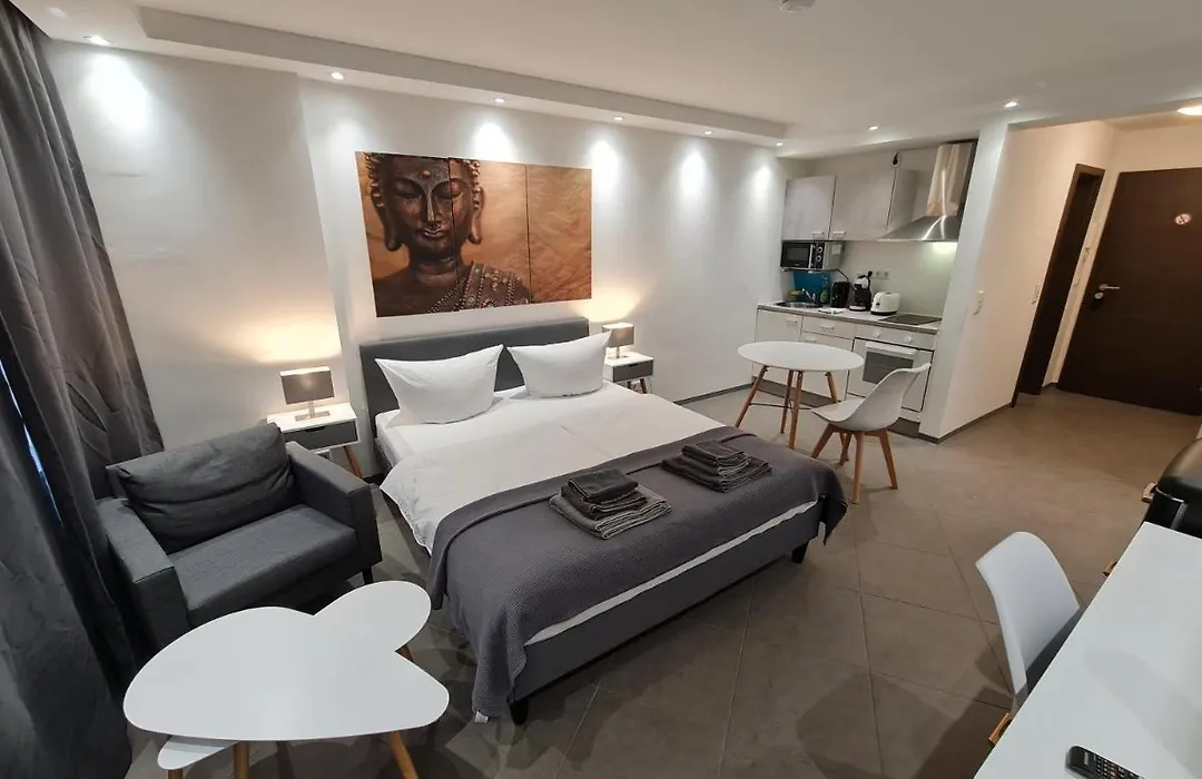 Check-Inn Hotels - Essen-1