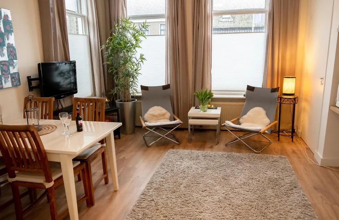 Studio in rietgedekte boerderij, geheel privé, hond vriendelijk-1