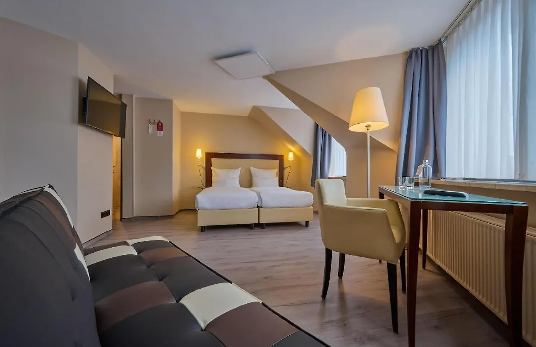 Cityhotel Kaiser Karl Aachen-1