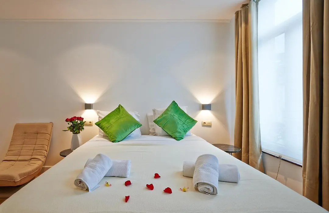 Hotel Les Ecrins-1