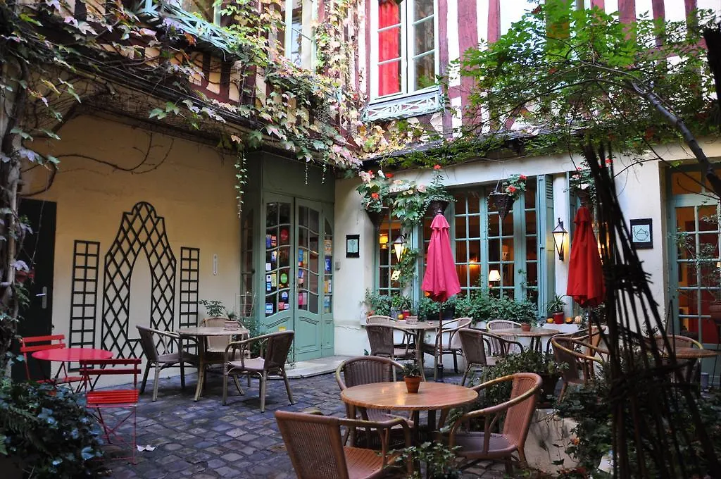 Le Vieux Carre-1